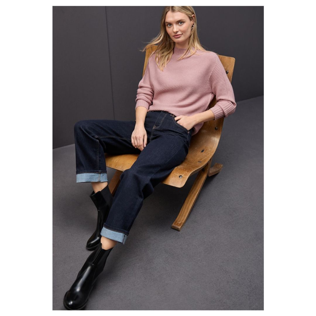 Strukturierter Strickpullover mit Rollkragen