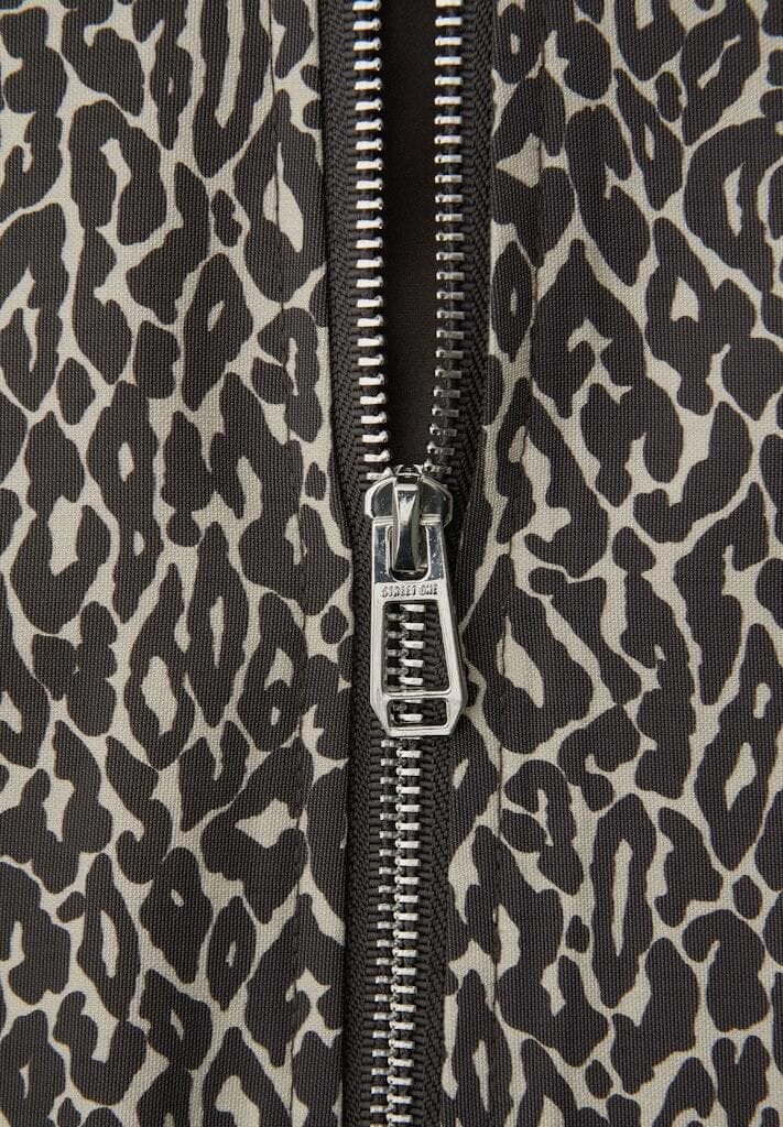 Leichtgewichtige Blousonjacke mit Leopardenmuster