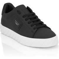 Lo-Top Sneaker mit Plakette