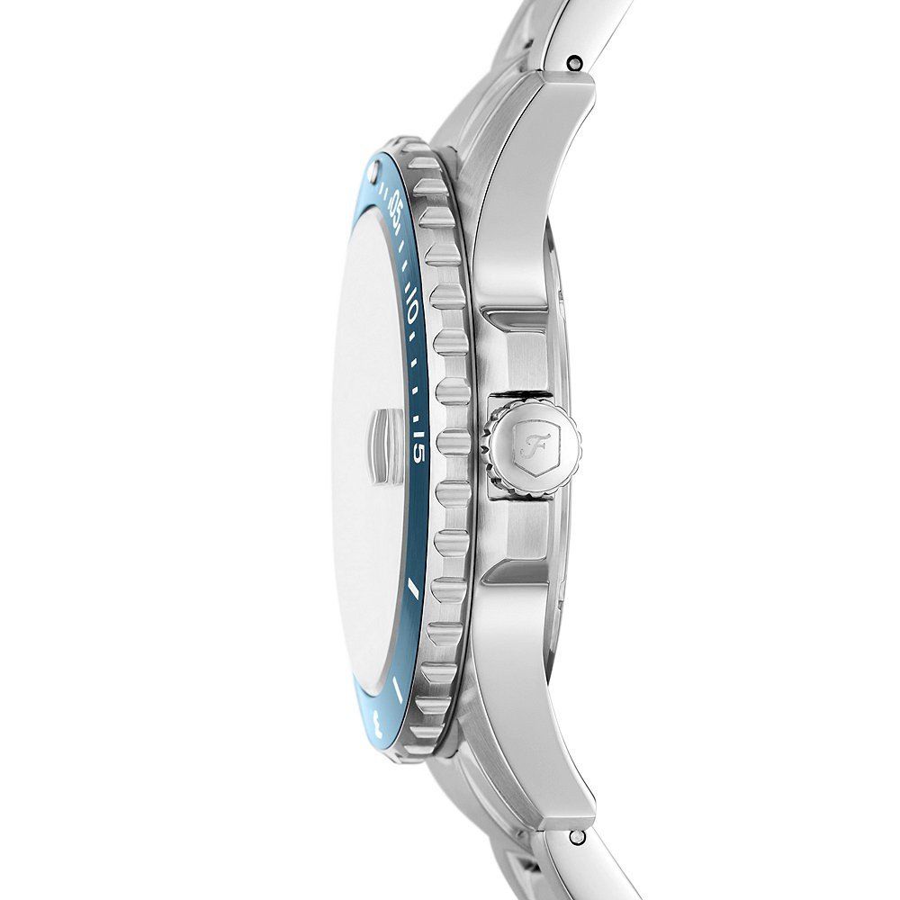Klassische Armbanduhr im Taucherstil