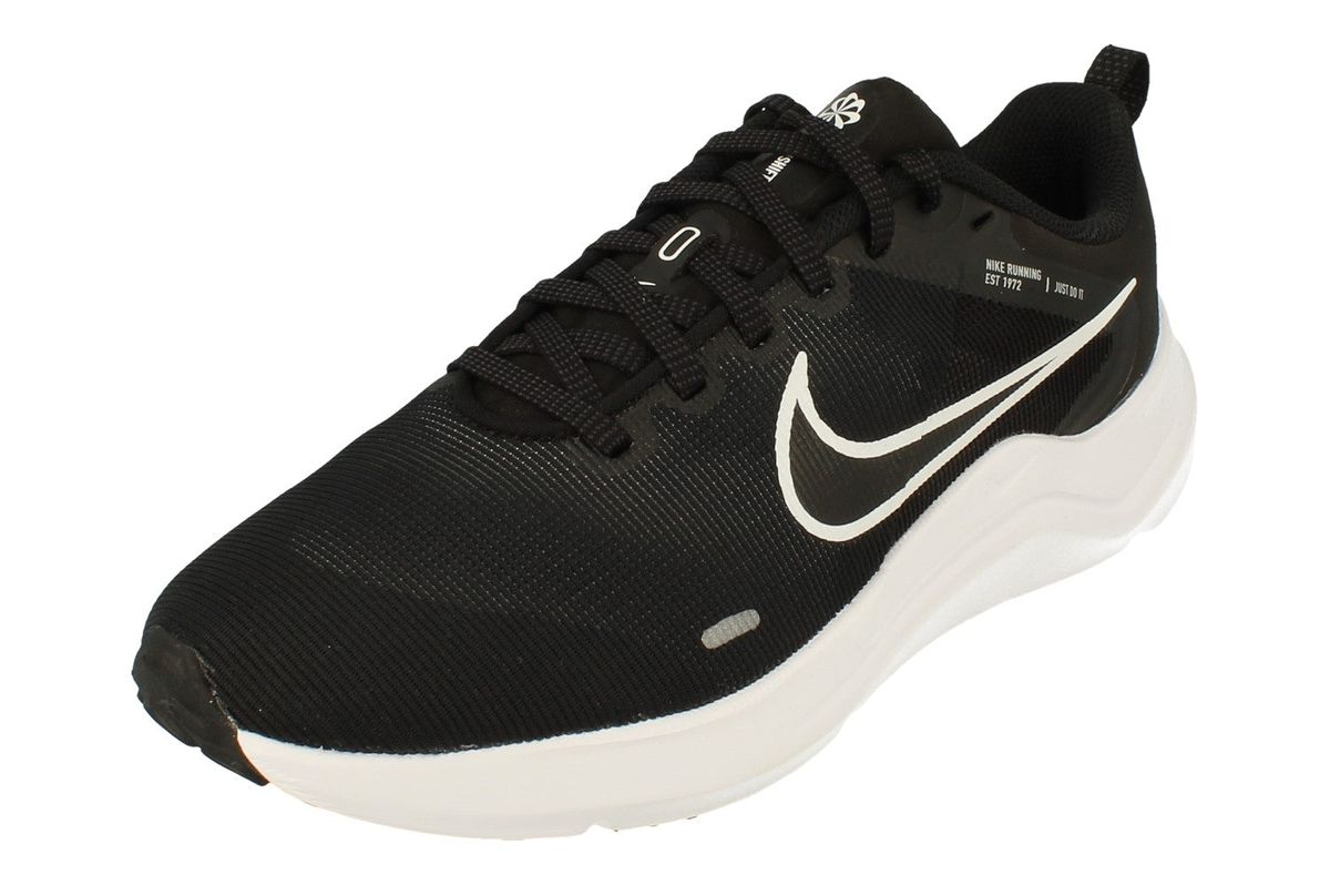 Leichter atmungsaktiver Laufschuh