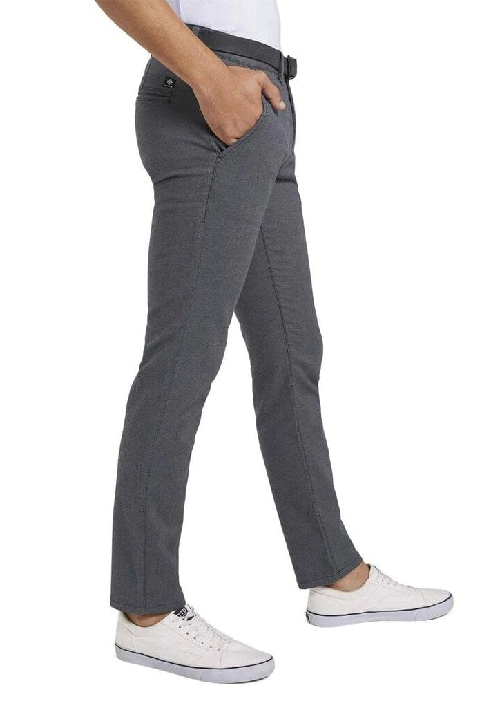 Schmal geschnittene strukturierte Chinohose