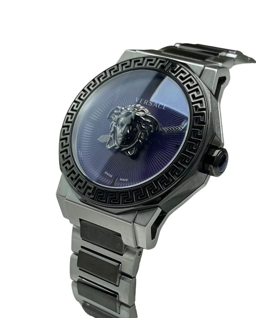 Medusa Deco Uhr mit strukturiertem Zifferblatt