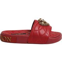 Gesteppte Ledersandalen mit Herz-Element