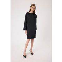 Elegantes Satin-Shiftkleid mit U-Boot-Ausschnitt