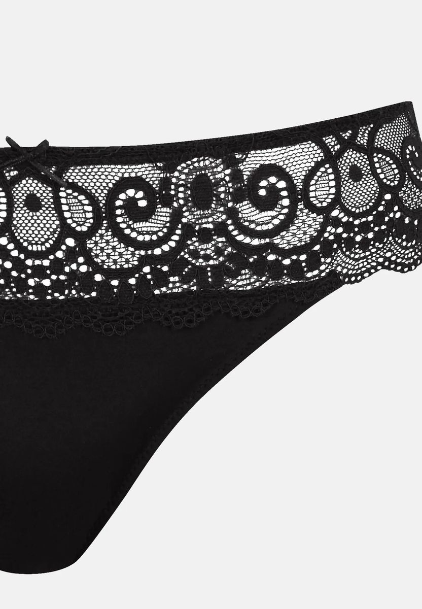 Hüftiger Slip mit grafischer Spitze