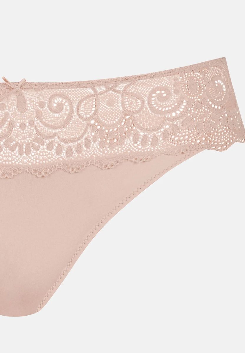 Eleganter Hipster-Slip mit Spitze
