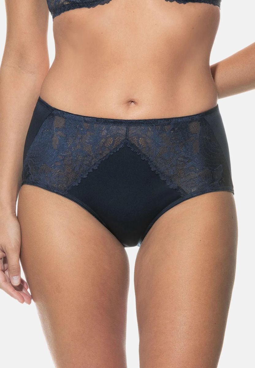 Taillenslip mit floraler Spitze
