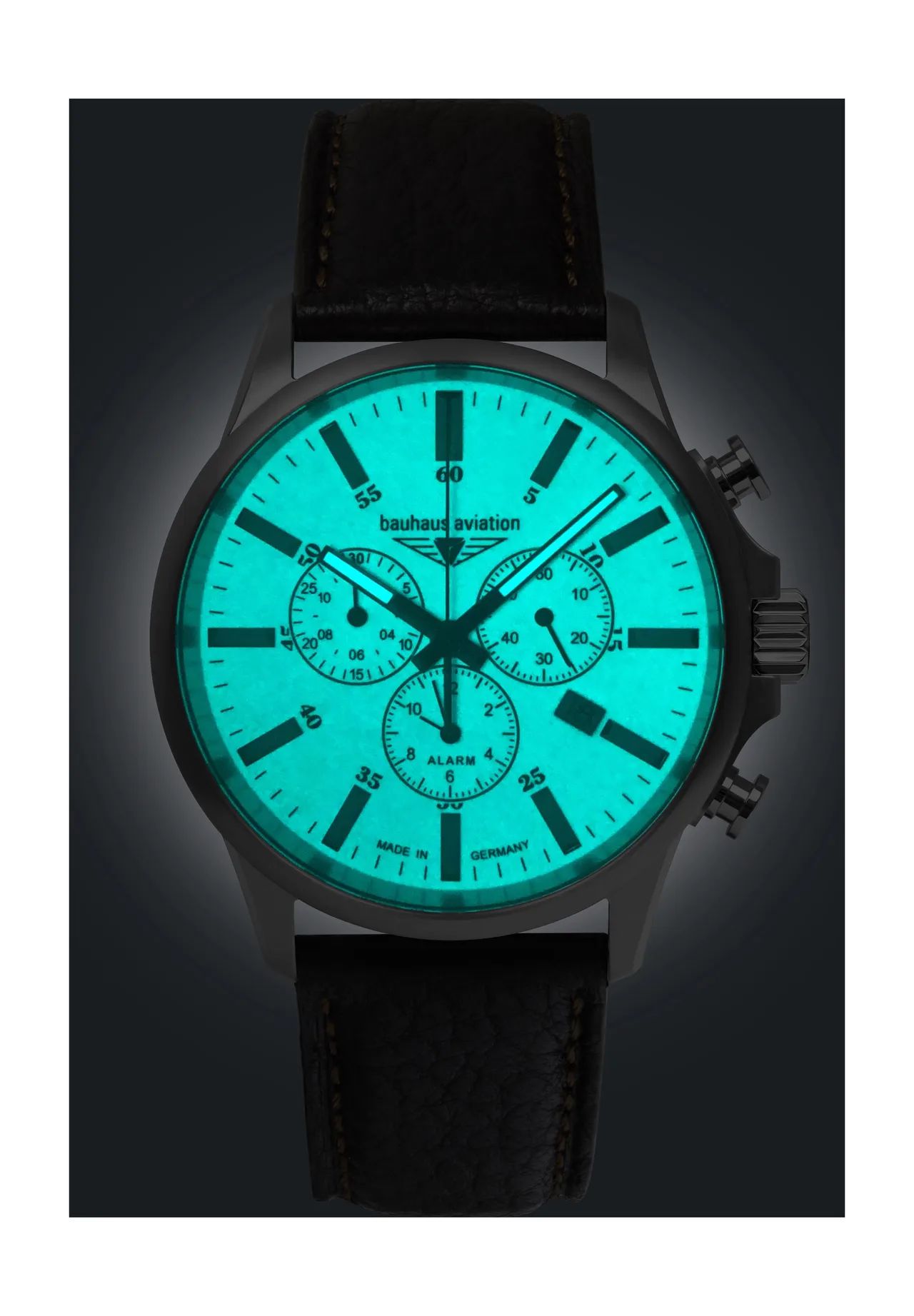 Moderne Fliegeruhr mit Chronograph
