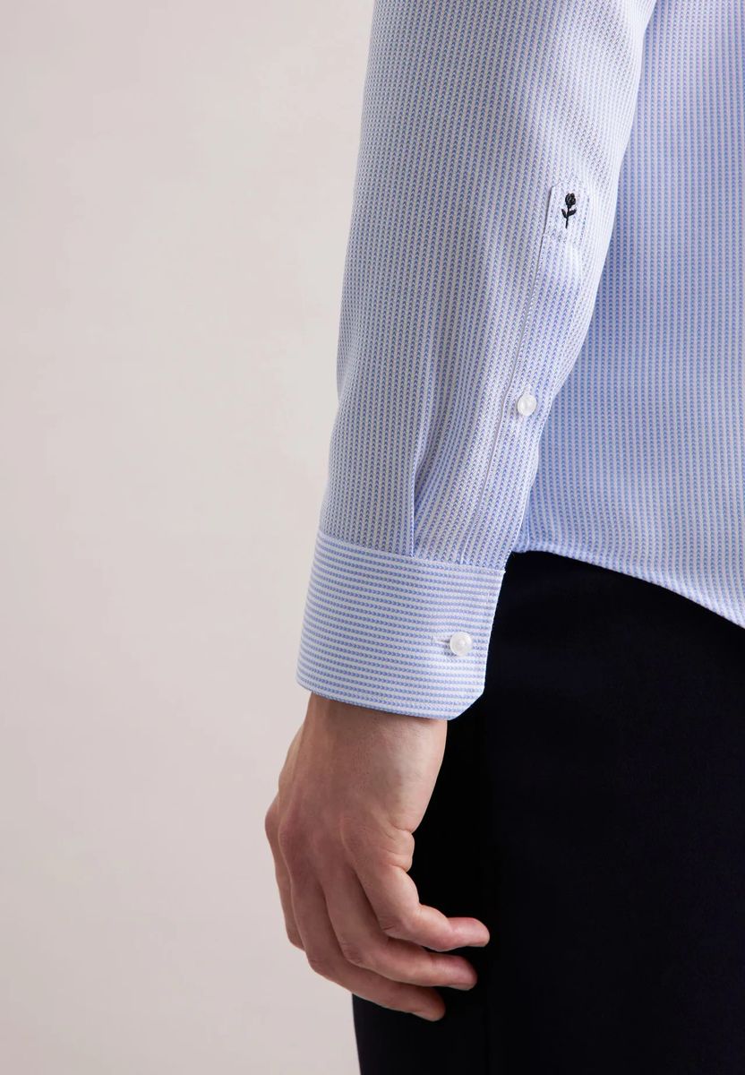 Feingestreiftes Slim-Fit Hemd