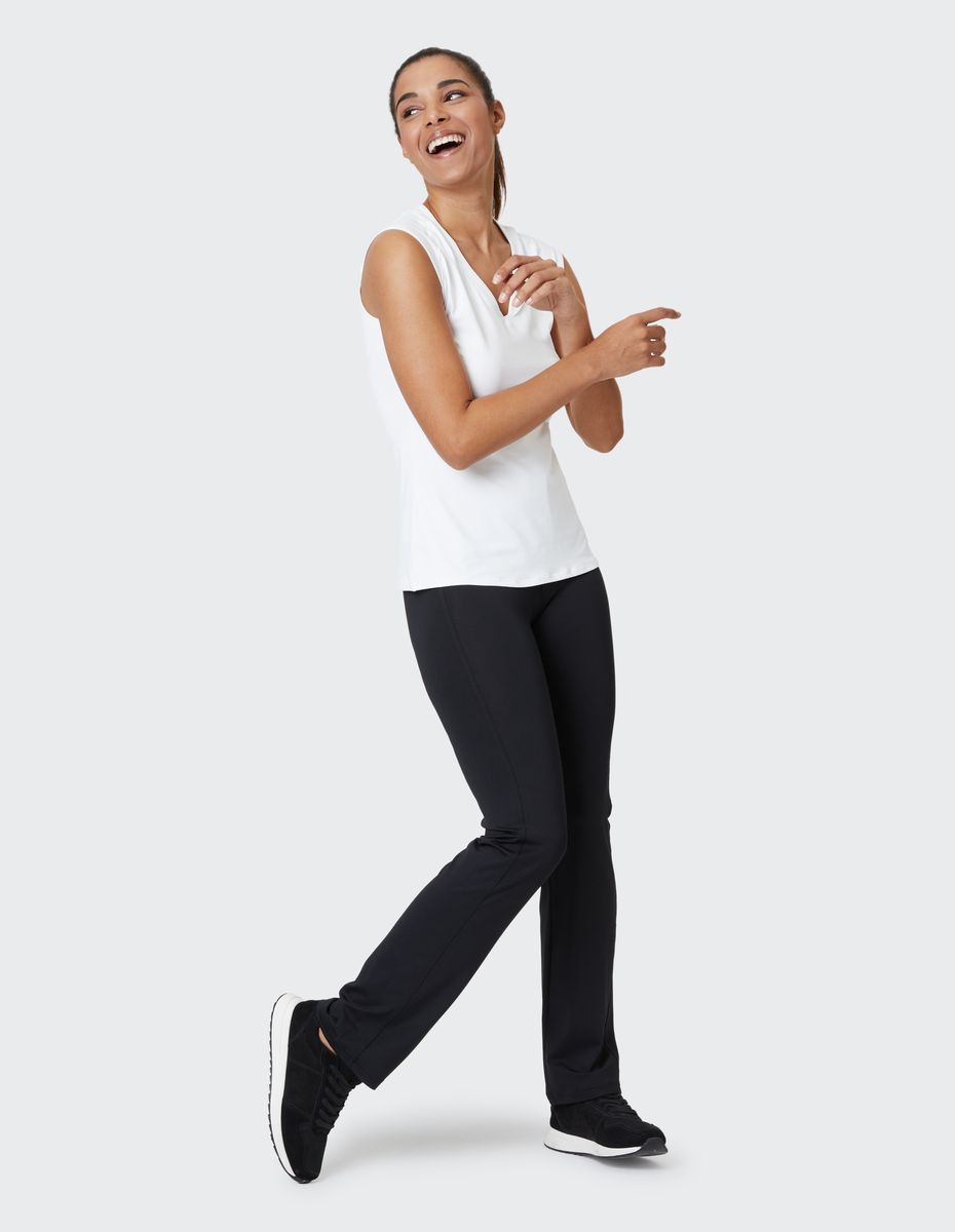 Sport-Tights mit ausgestelltem Bein