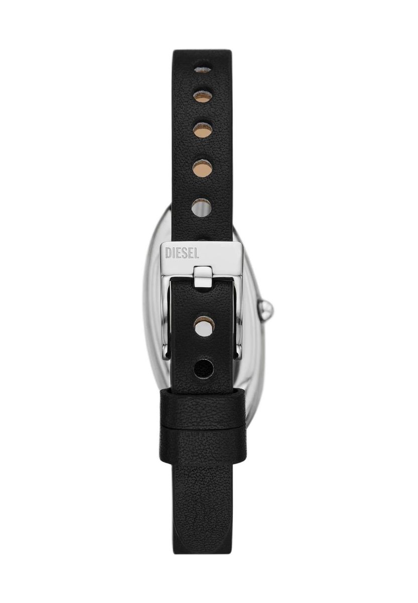 Minimalistische Armbanduhr mit ovalem Gehäuse und Lederarmband