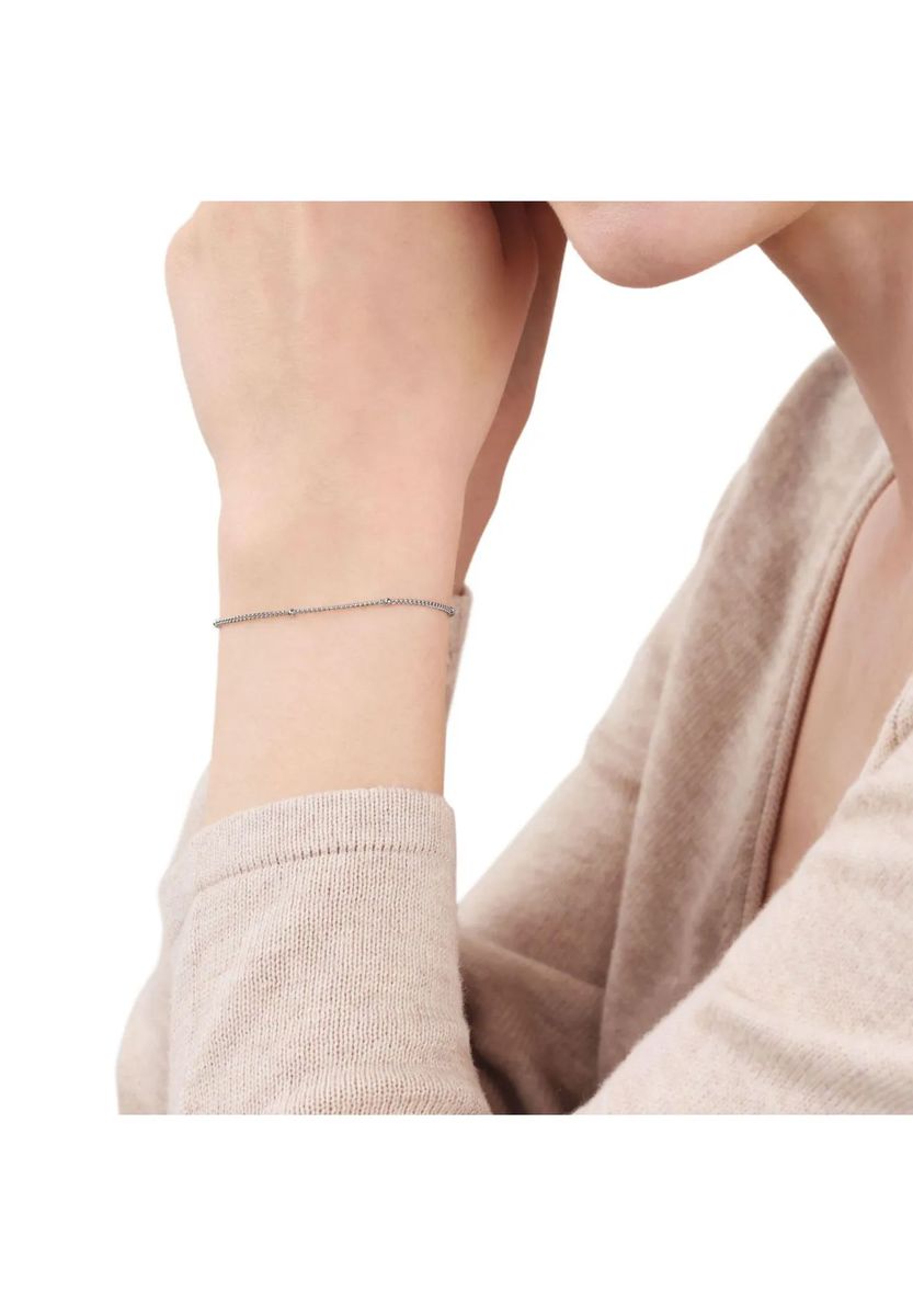 Zartes Armband mit Kugelkette