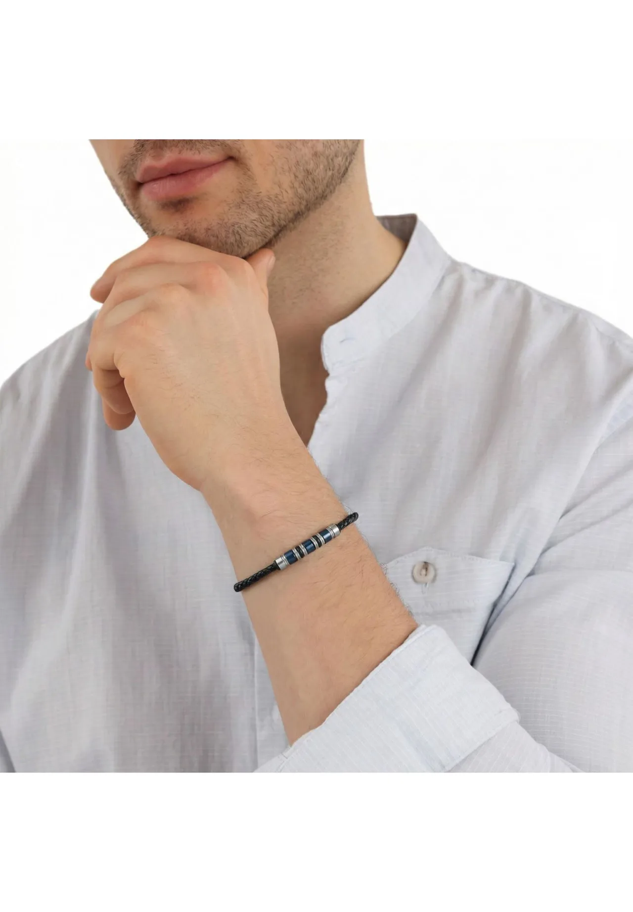 Geflochtenes Lederarmband mit Edelstahl-Elementen