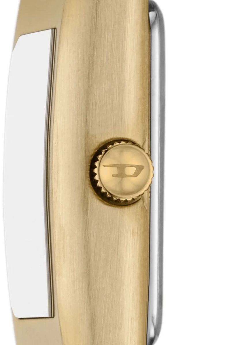 Elegante goldfarbene, eckige Armbanduhr