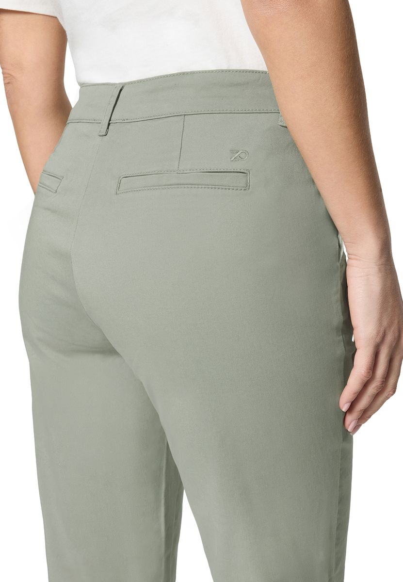 Zeitlose schmal geschnittene Chinohose