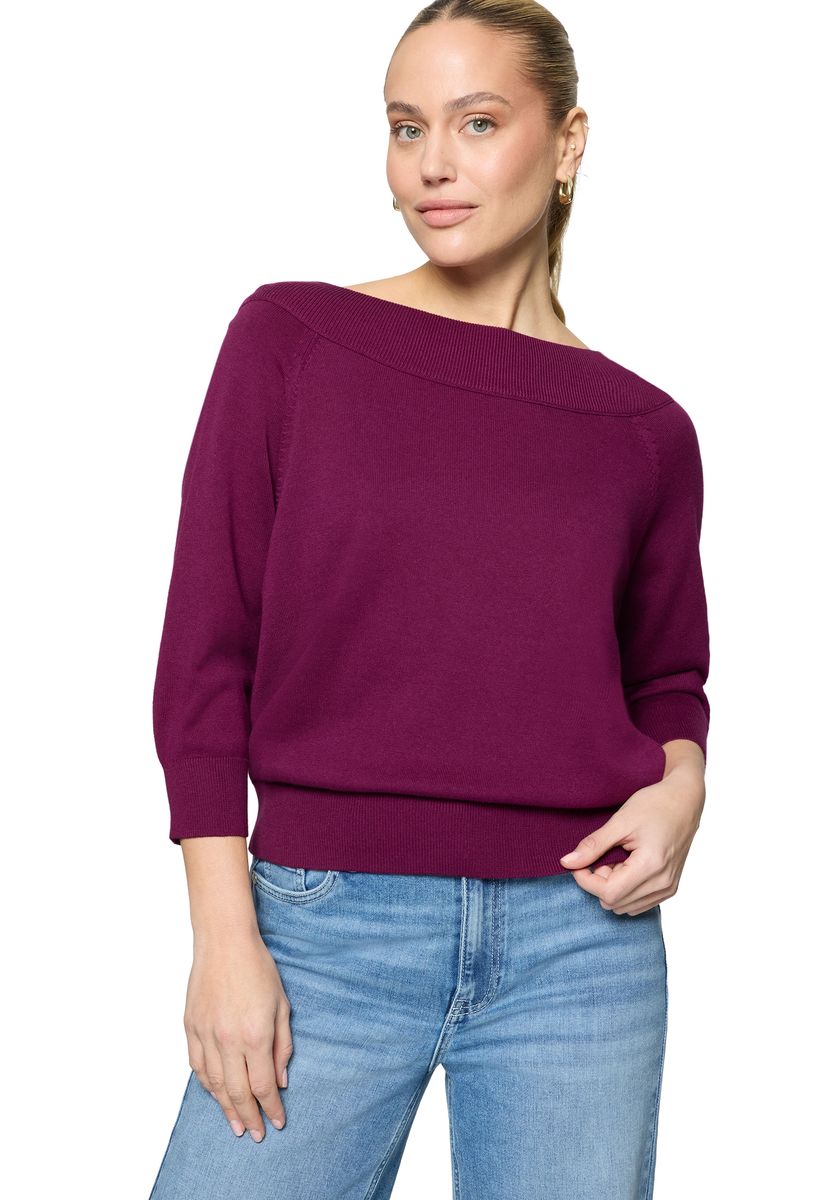 Eleganter Strickpullover mit Carmenausschnitt