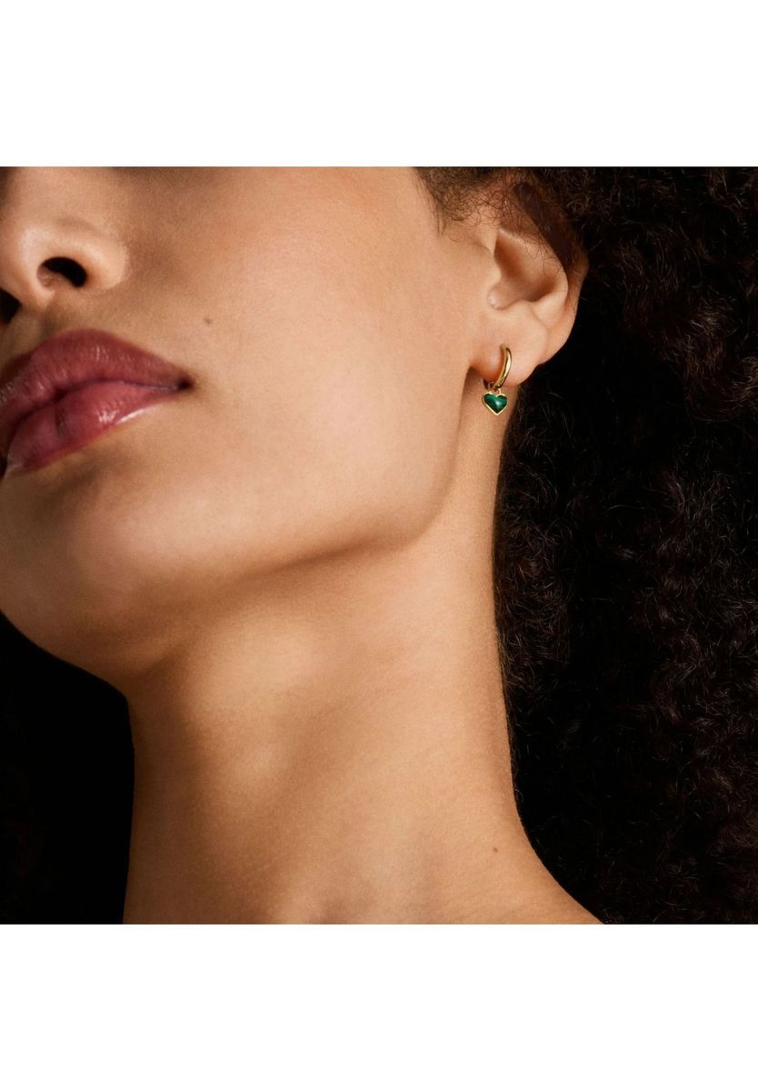 Goldene Creolen mit Malachit-Herz