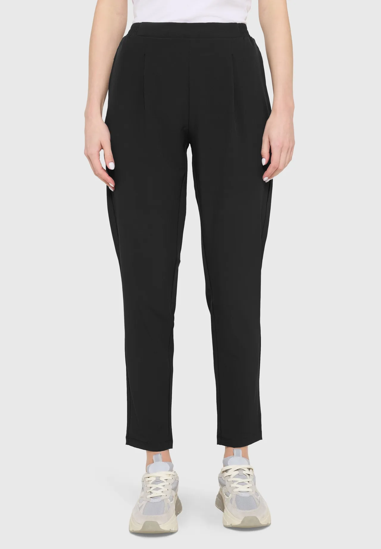 Tapered Laufhose mit Bundfalten