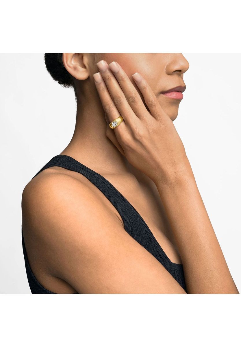 Eleganter Goldring mit ovalem Zirkonia