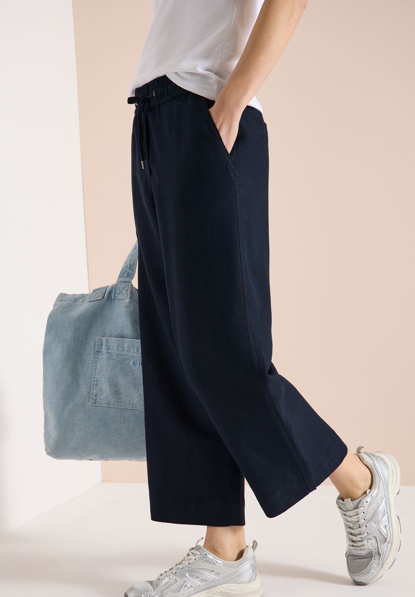 Weite Stoffhose mit Tunnelzug