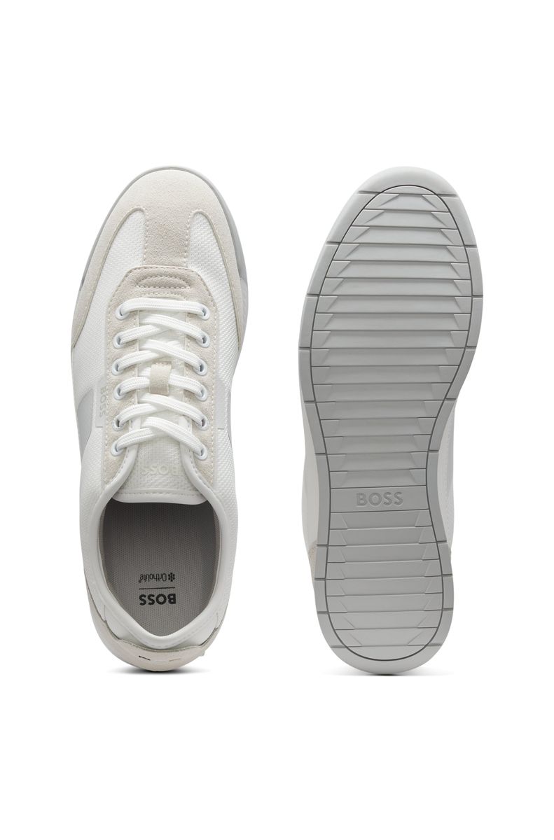 Sportliche Low-Top Sneaker im Materialmix