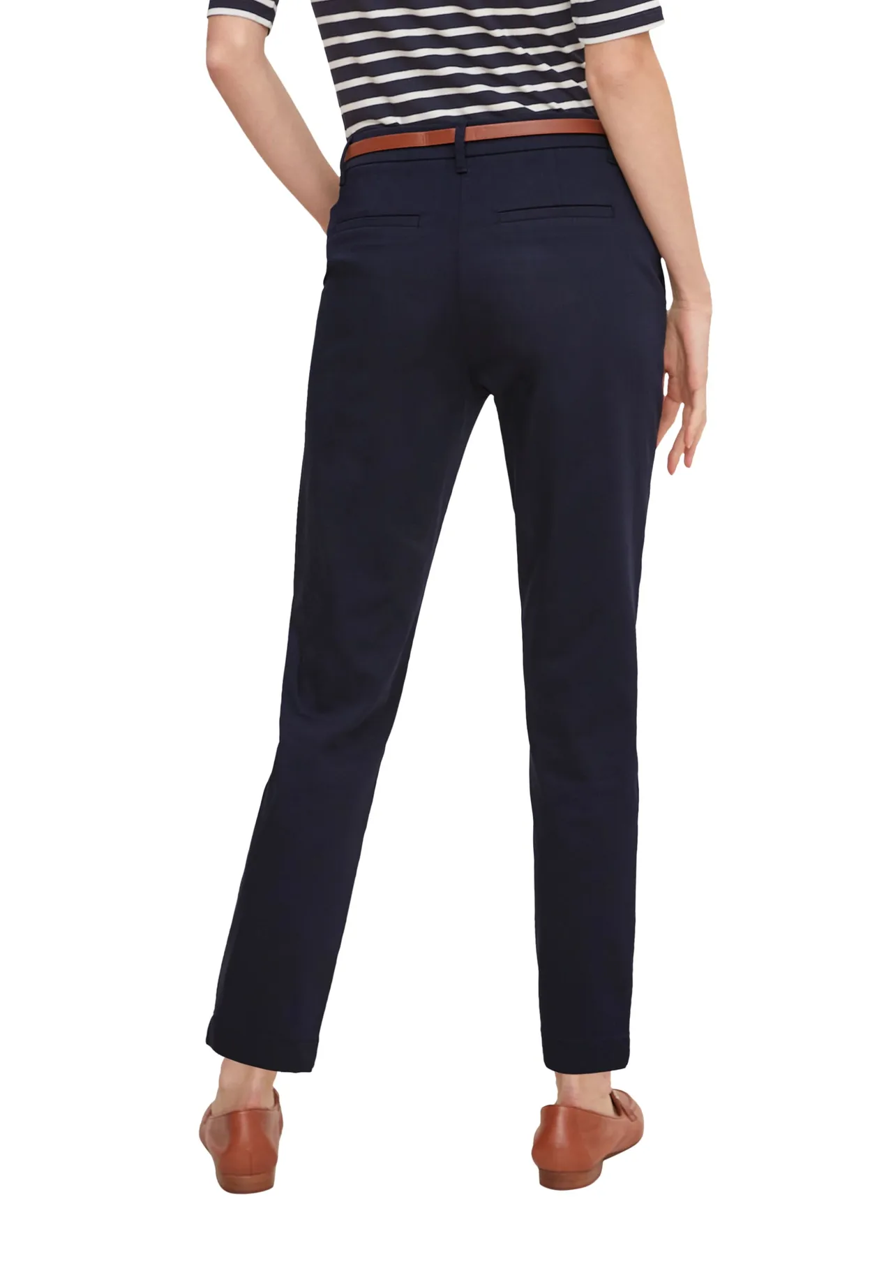 7/8-Chino mit Gürtel im Tapered-Schnitt