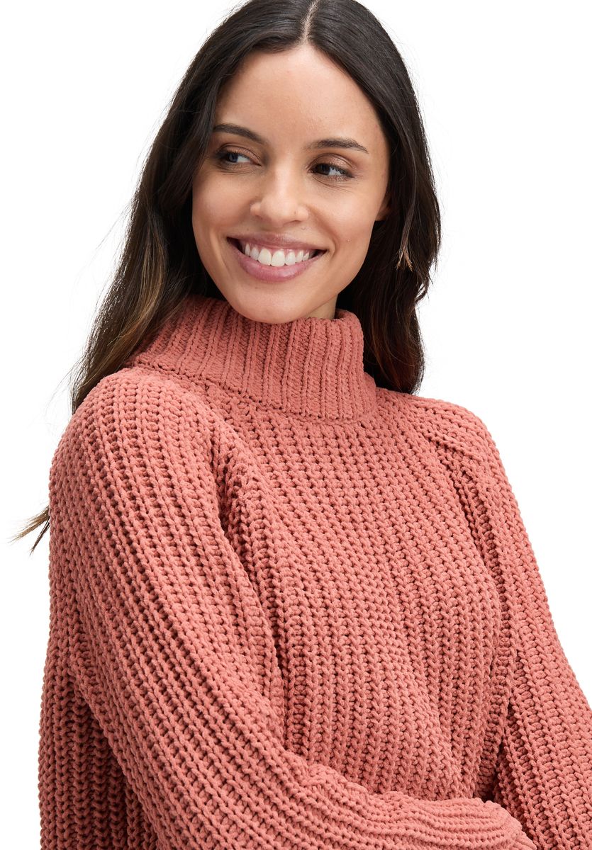 Strukturierter Rippstrick-Pullover mit Stehkragen