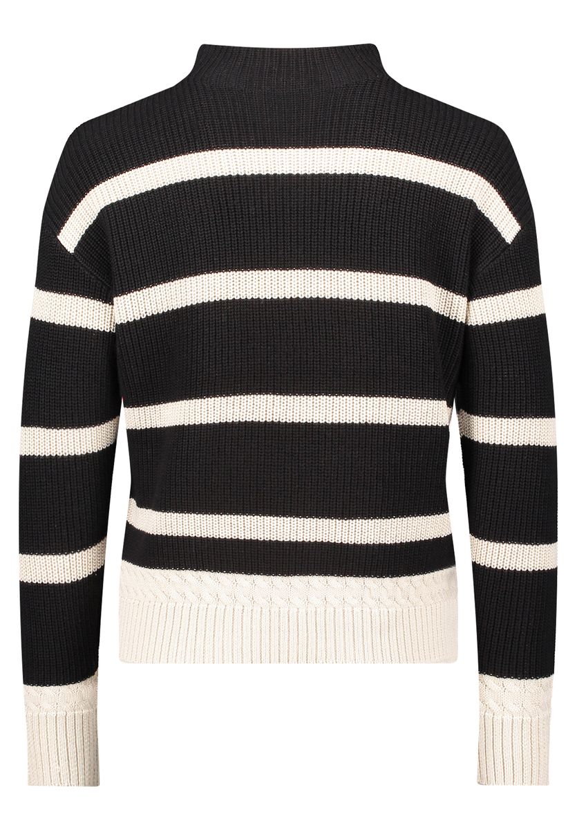 Gestreifter Pullover mit Stehkragen