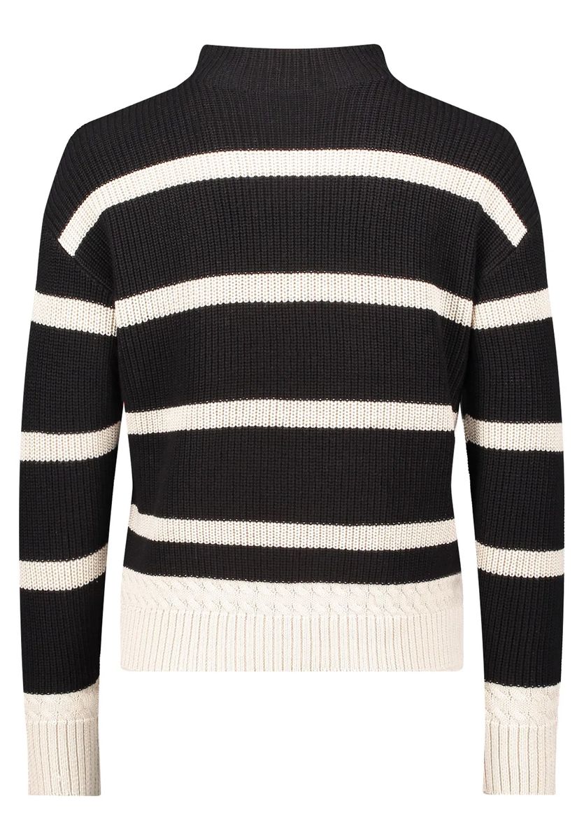 Gestreifter Pullover mit Stehkragen