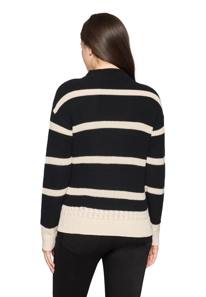 Gestreifter Pullover mit Stehkragen