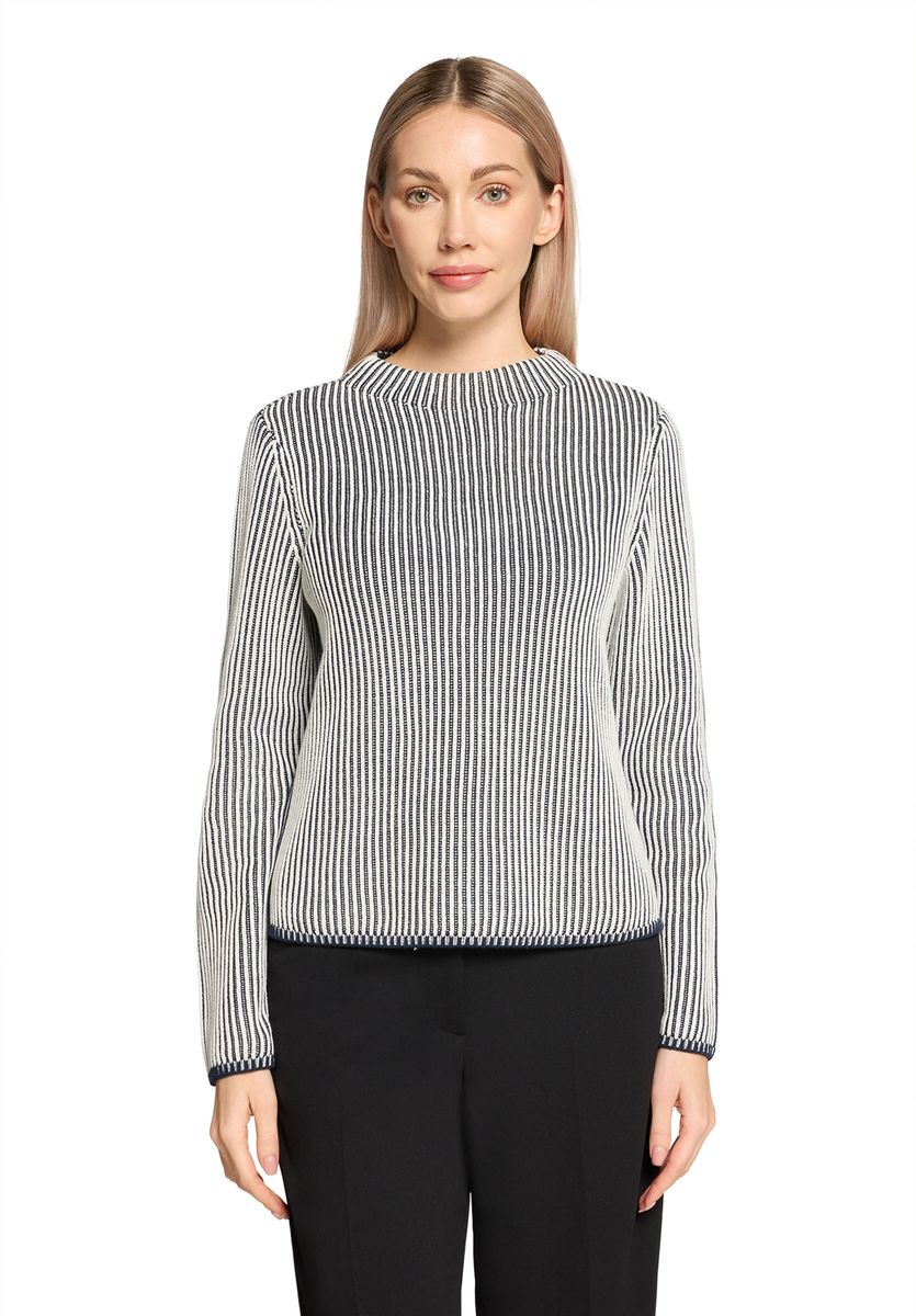 Gestreifter Rippenstrick-Pullover mit Stehkragen