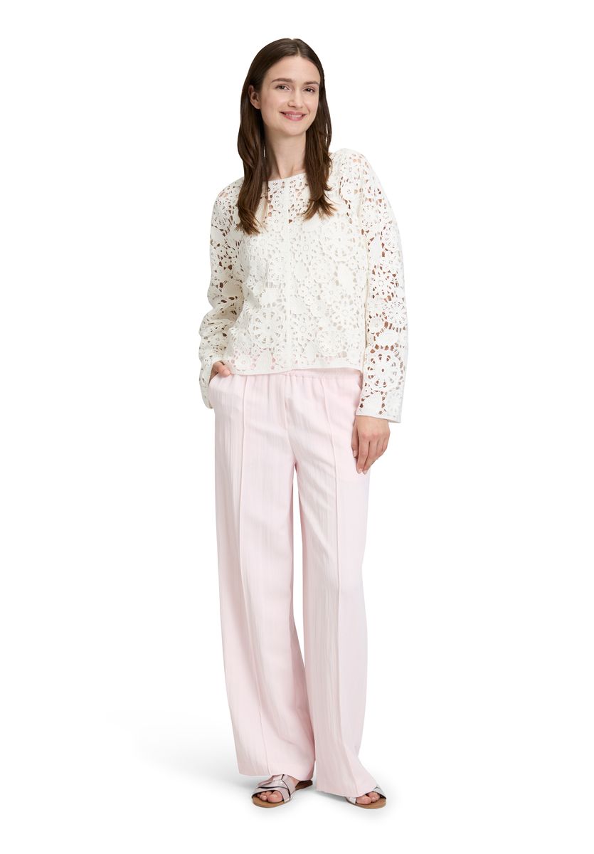 Floral gemusterter Lochstrick-Pullover