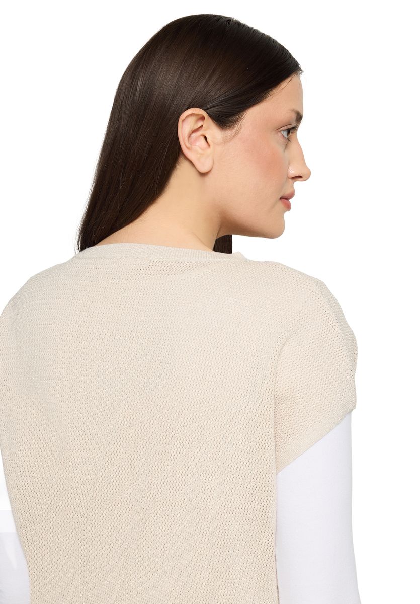 Leichtes Stricktop mit U-Boot-Ausschnitt