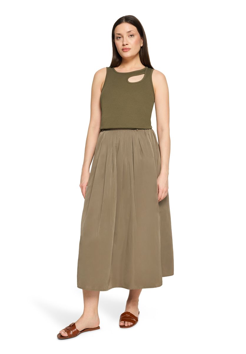 Geripptes Tanktop mit Cut-out