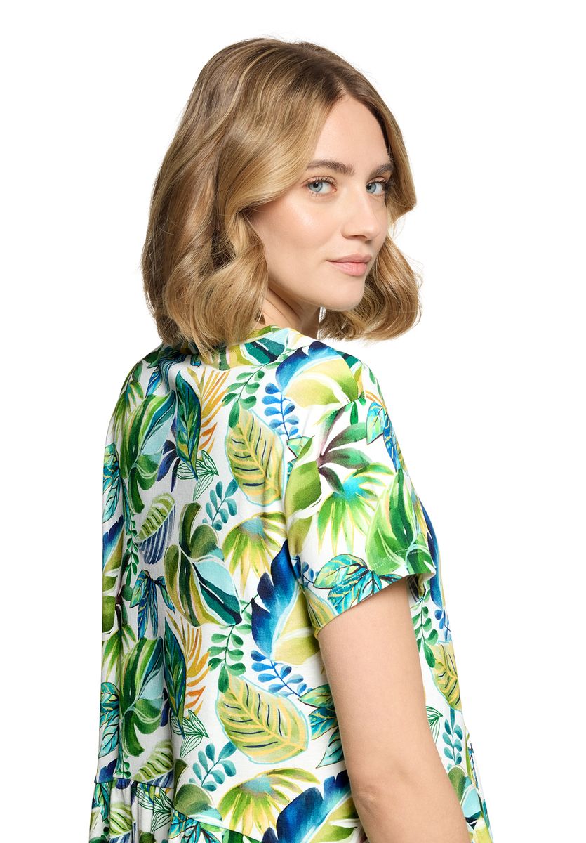 Freizeitkleid mit tropischem Print und Taschen