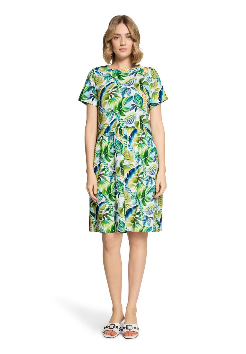 Freizeitkleid mit tropischem Print und Taschen