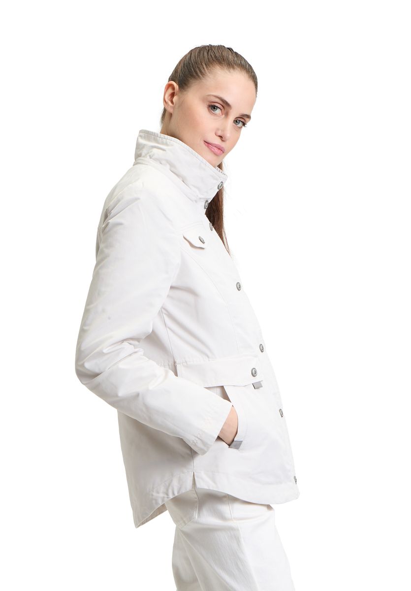 Leichte Funktionsjacke mit Kapuze