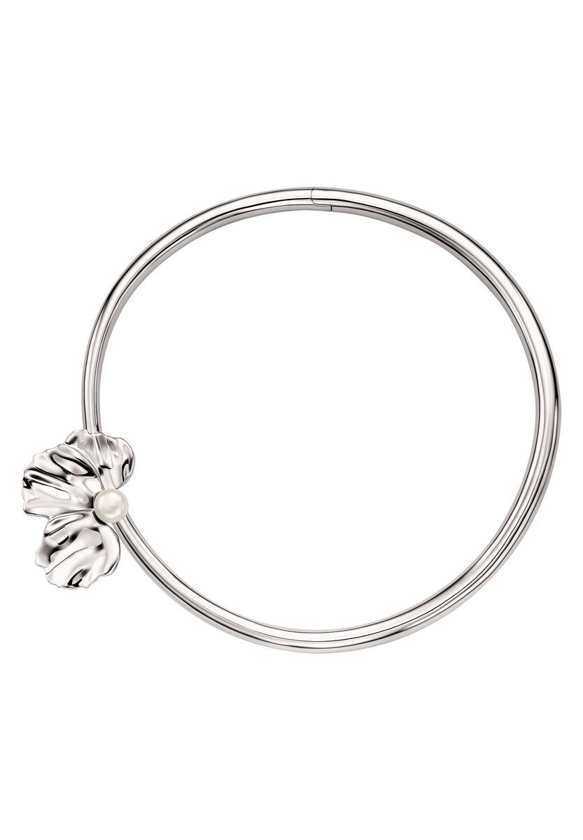 Halskette mit floralem Perlenanhänger