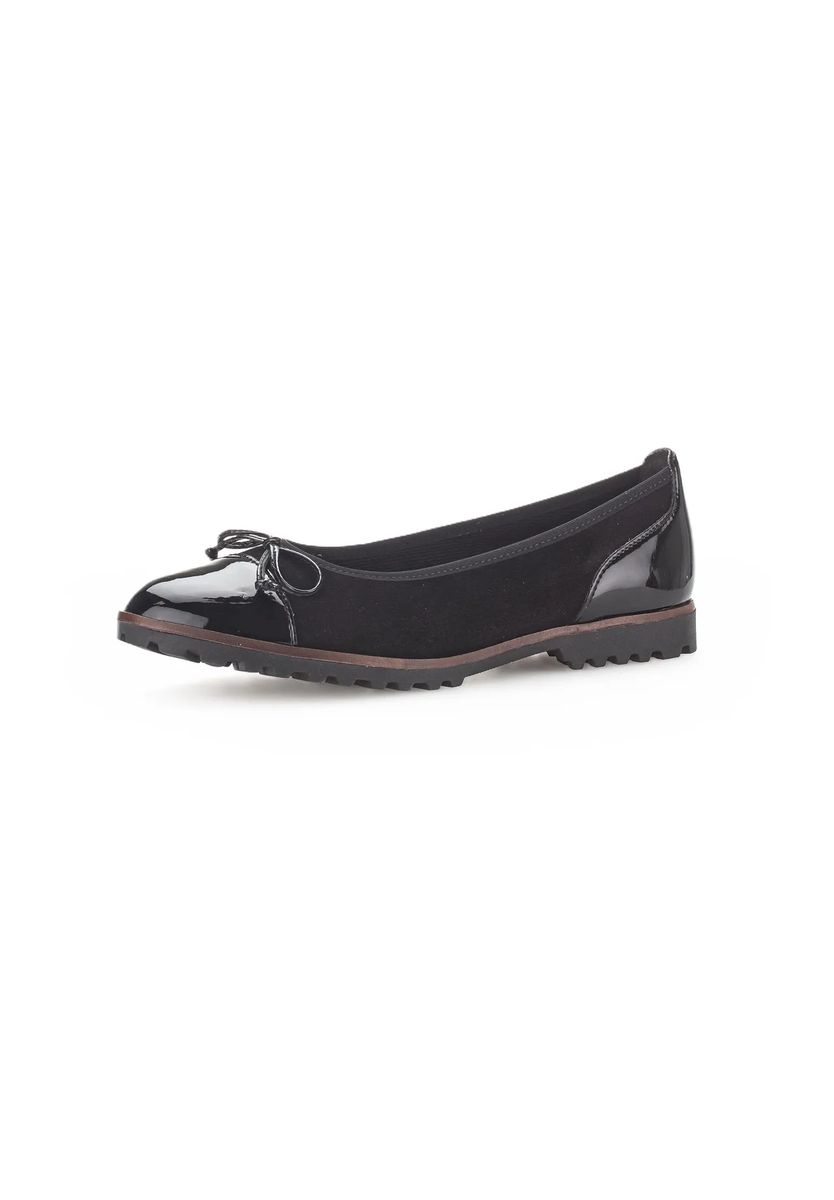 Materialmix-Ballerinas mit Schleife