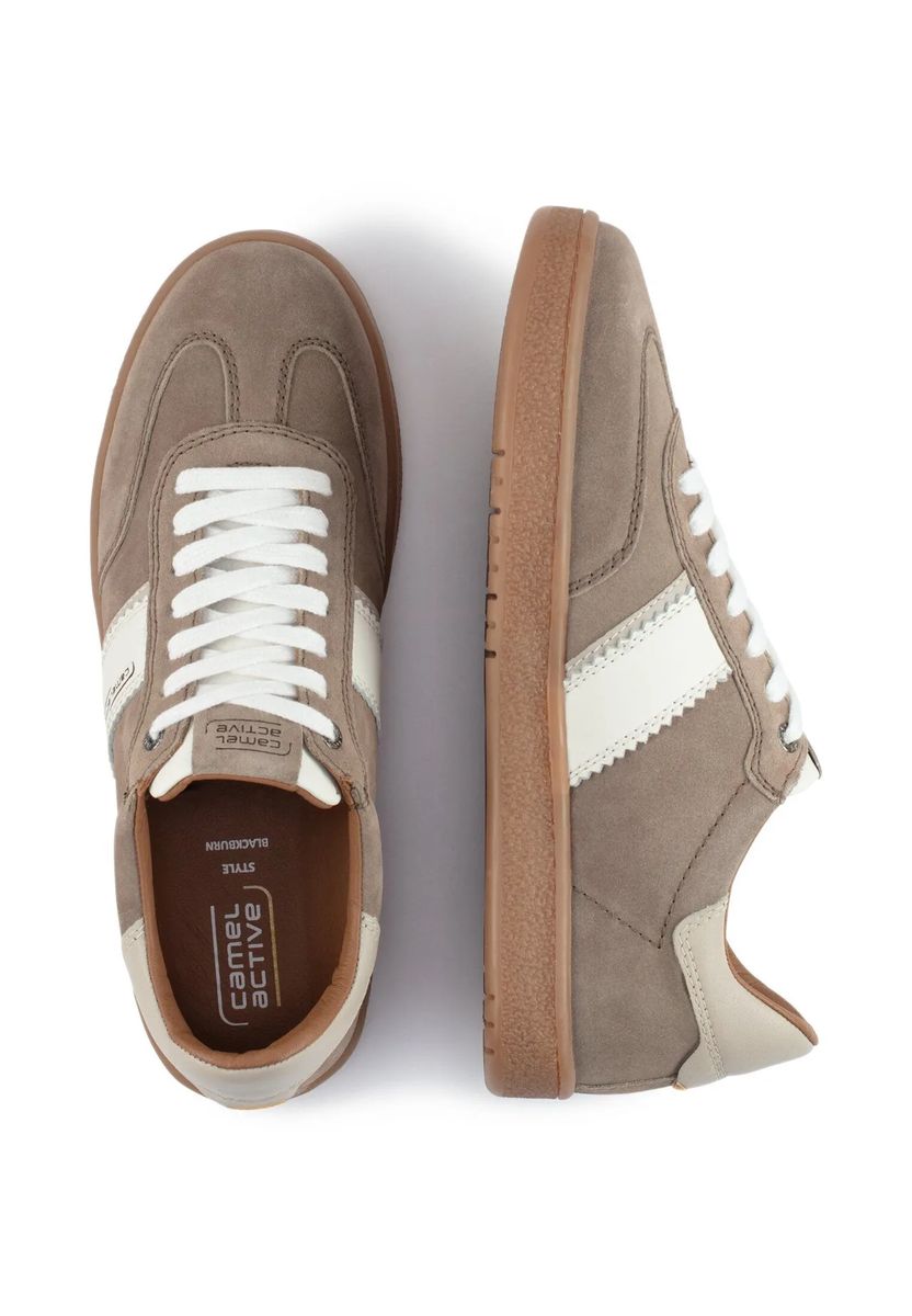 Suede Retro Low-Top Sneaker