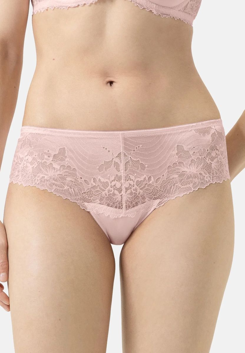 Luxuriöser Hipster mit floraler Spitze