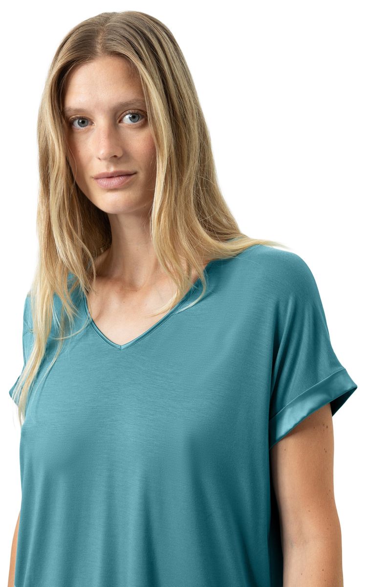 Entspanntes Lounge-Shirt mit V-Ausschnitt