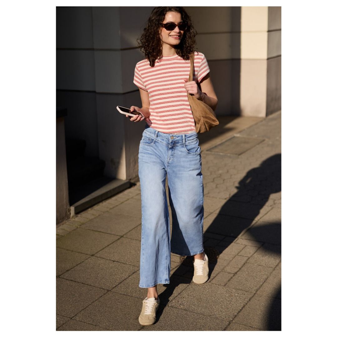High-Waist Wide-Leg Jeans