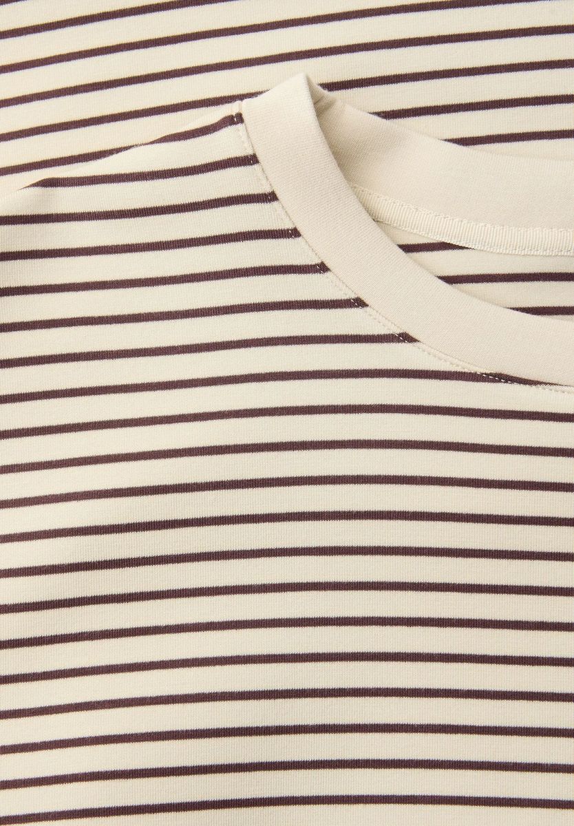 Boxy Kurzarmshirt mit feinen Streifen
