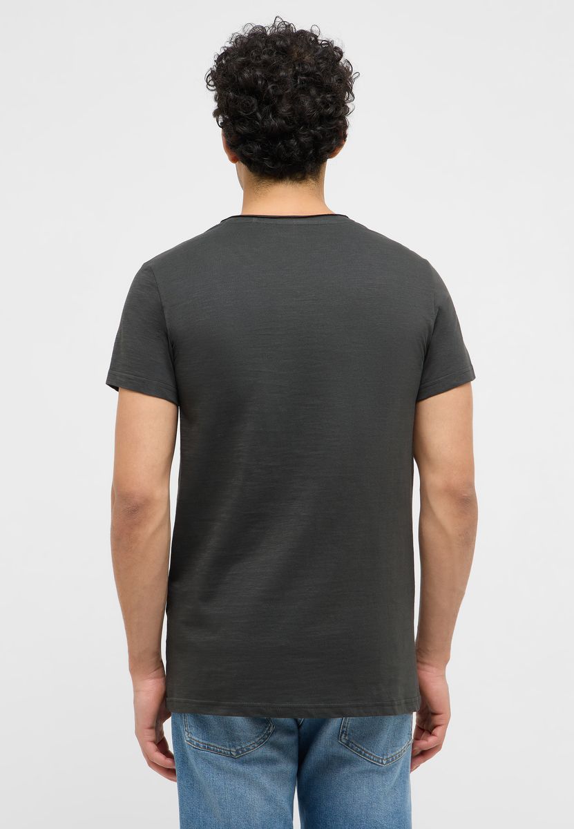 Schlichtes V-Ausschnitt-Shirt mit Flammgarn-Struktur