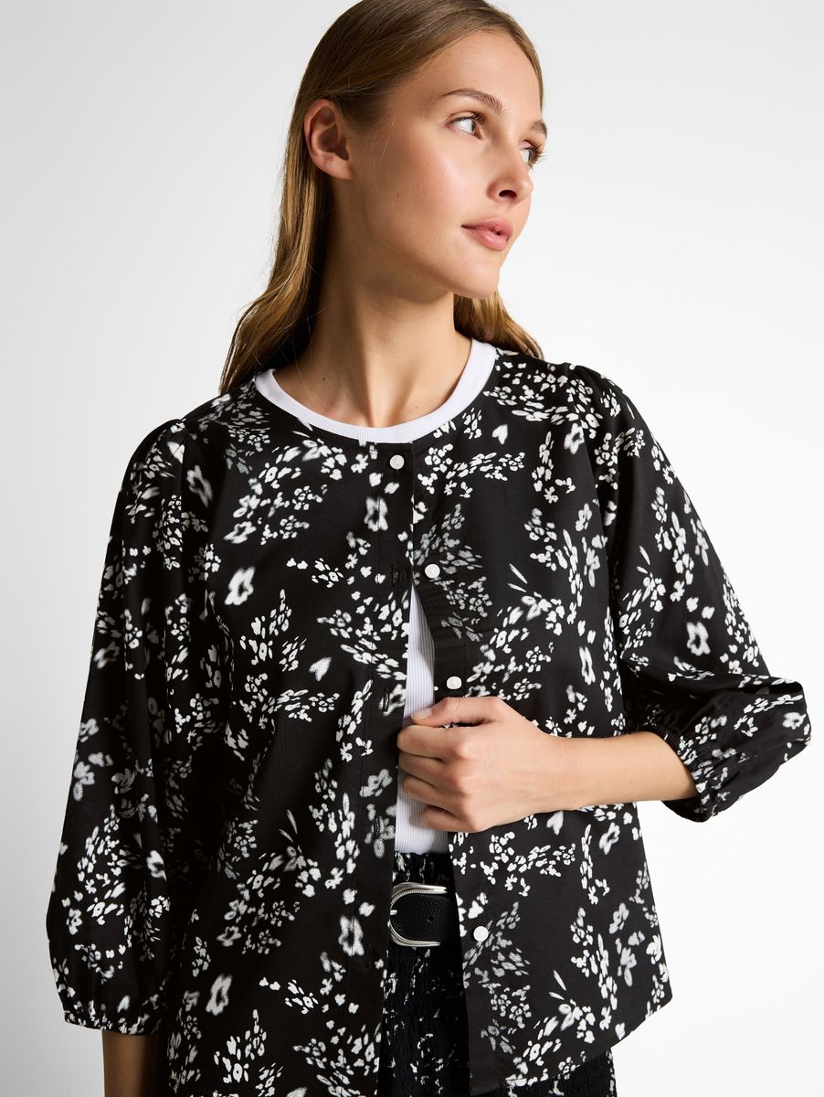 Floral bedruckte Bluse mit Knopfleiste