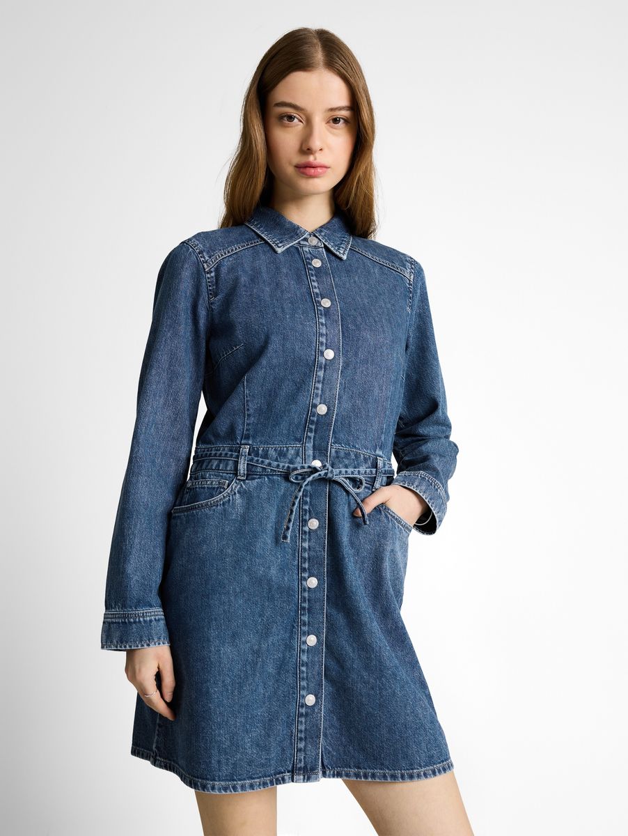 Jeans-Hemdkleid mit Bindegürtel