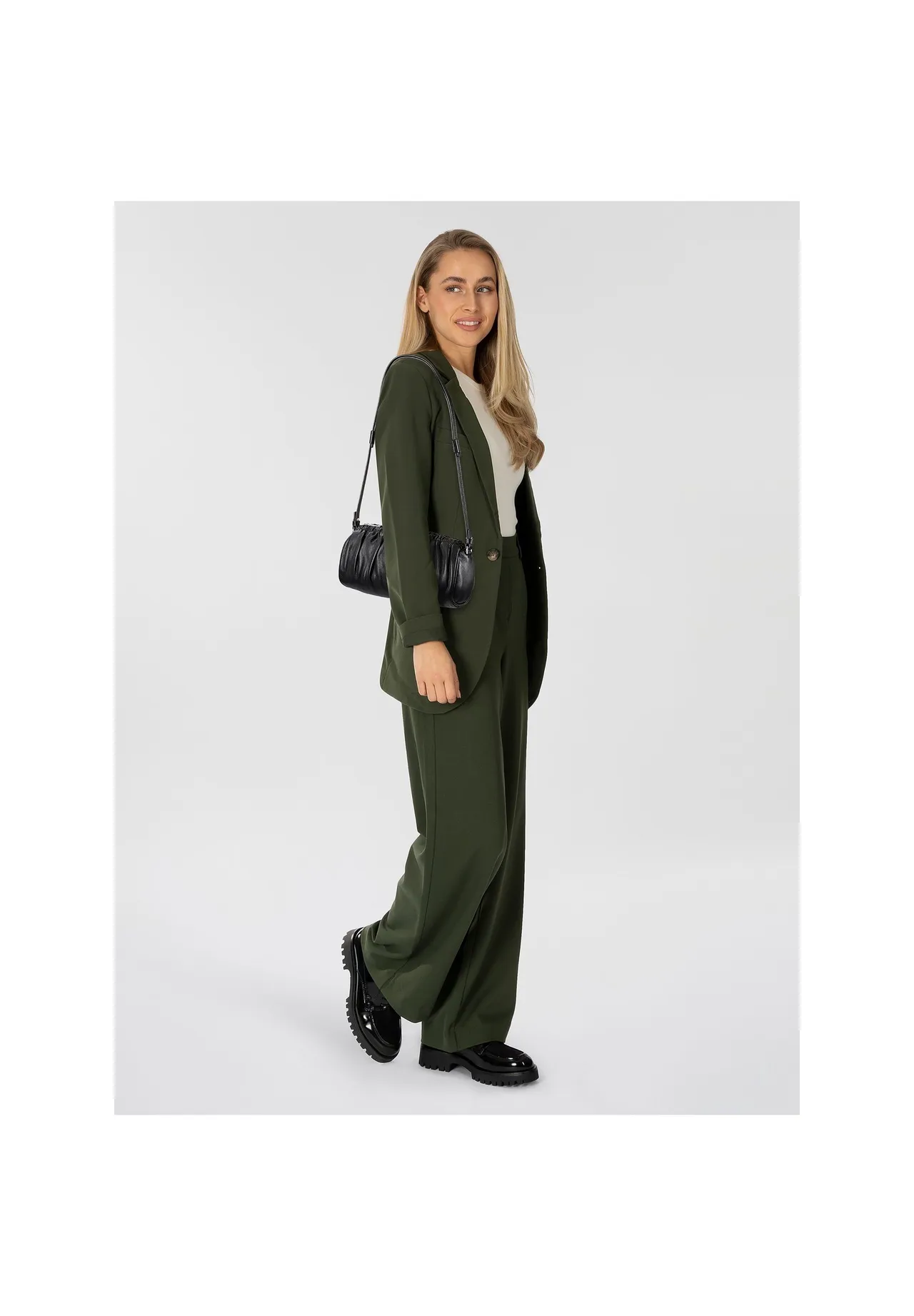 Geraffte Leder-Schultertasche im Cloud-Stil