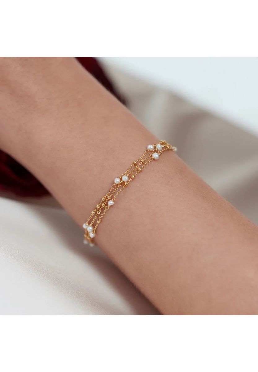 Elegantes mehrreihiges Perlenarmband